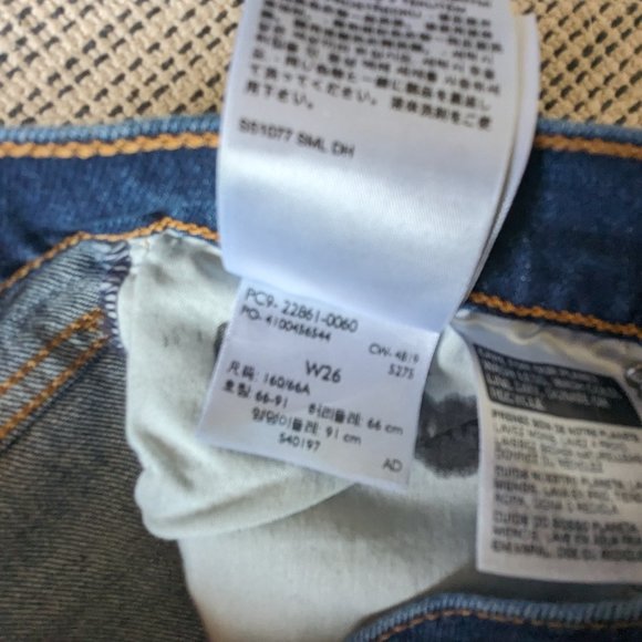 Levi's Wedgie Fit Jeans Slim Straight Tapered Leg Size 26 Medium Dark Wash - Picture 8 of 8